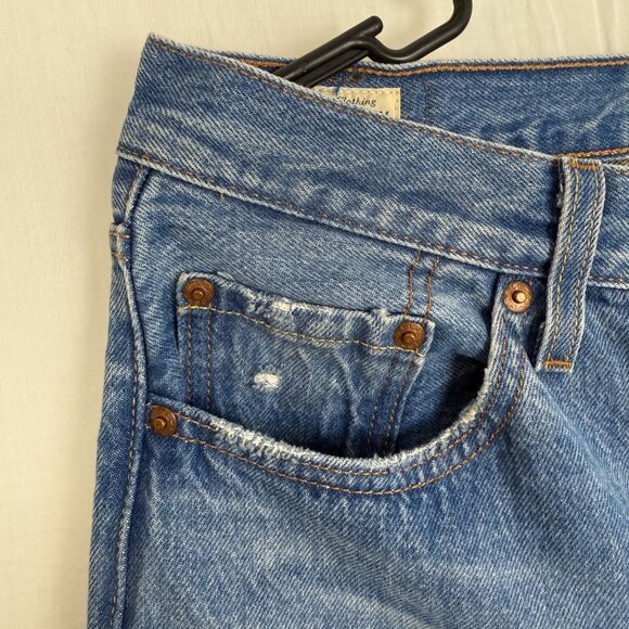 Levi Strauss 501 Women's Mid Rise Relaxed Fit Straight Leg Jeans – Size W27 L32 - Picture 7 of 15
